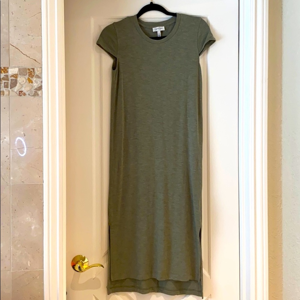 Jessica Simpson midi body con dress